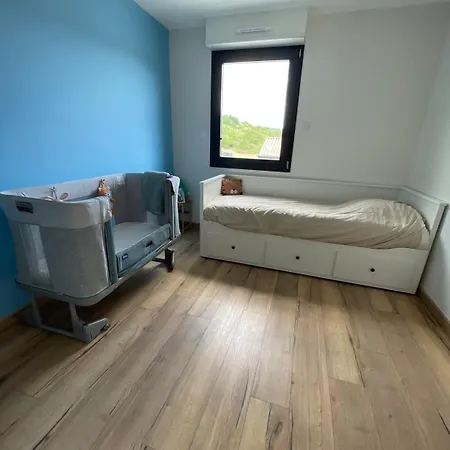 Avec Vue, Piscine, Air De Jeu, Sport, Calme