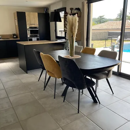 Avec Vue, Piscine, Air De Jeu, Sport, Calme Saint-Vallier (Drome)